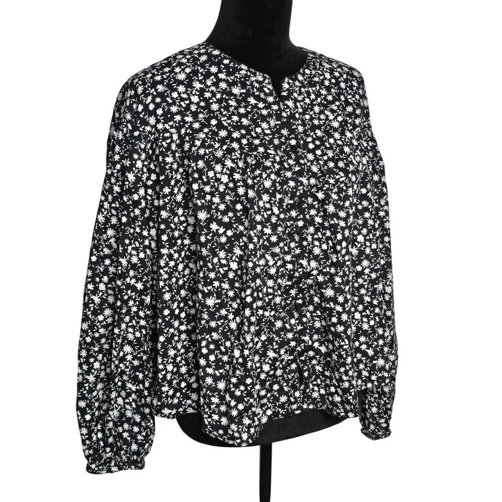 Scoop Women’s Black & White Floral Long Sleeve Blouse Size M 8/10 Button Front